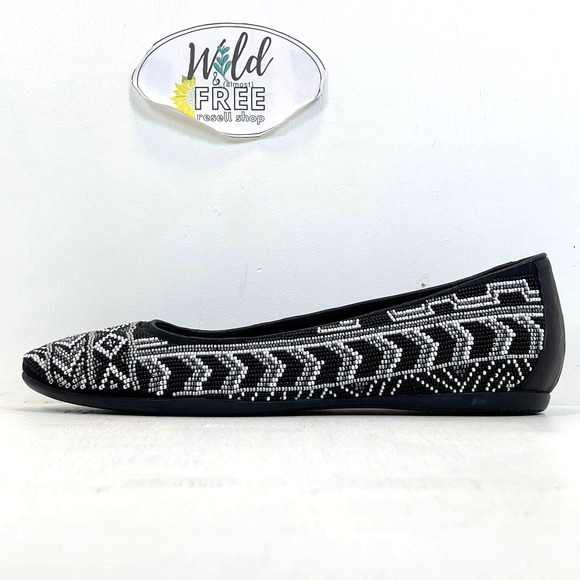 Donald J Pliner Hasin Glass Beaded Ballet Flats Shoe - Black/White/Gray -Women 8 - Picture 2 of 11